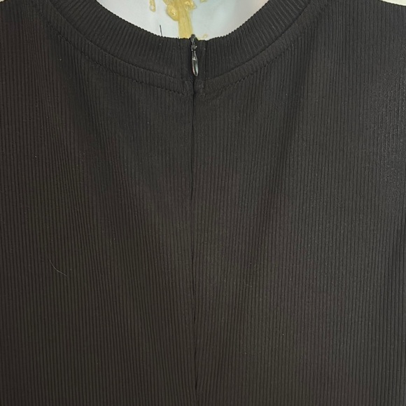 Cider Black Sleeveless Crew Neck Jumpsuit - Picture 6 of 8